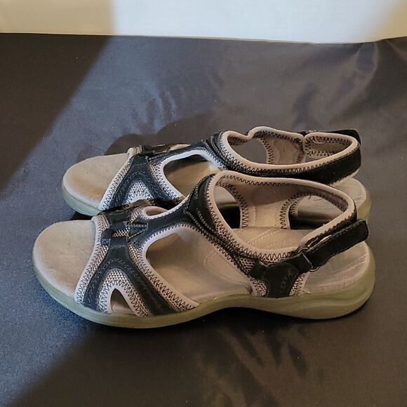 CLARKS IN MOTION COMFORT WALKING WOMEN"S SANDAL - Picture 9 of 12